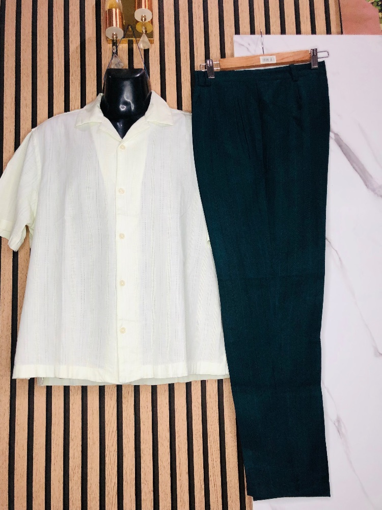 Chemise et pantalon complet